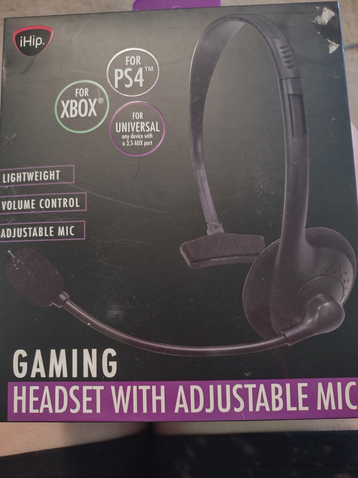 Wireless Gaming Headset with Adjustable Noise-Canceling Mic-image