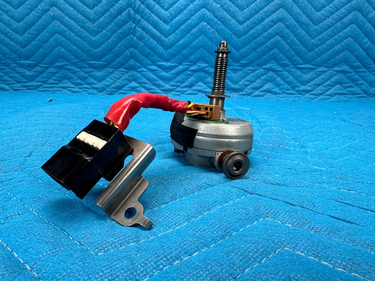 Toyota Land Cruiser LX470 Steering Column Power Tilt Motor 89231