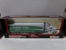 Racing Champions Brett Bodine Quaker State Racing Transporter White 063021DMT4