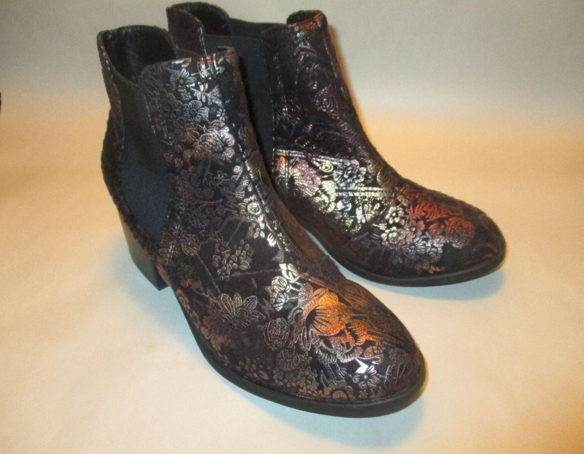 Maurices gray boots 2025