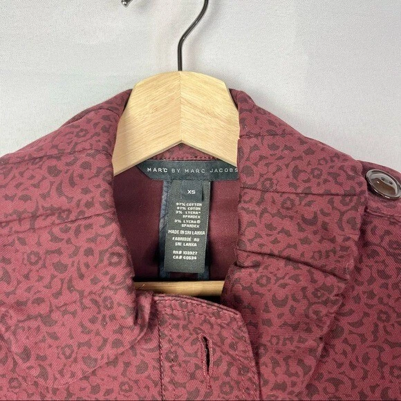 Chaqueta Marc Marc Jacobs roja y negra estampada con botones manga 3/4 XS Foto 4 de 4