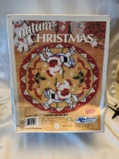 LATCH HOOK CHRISTMAS CAROUSEL 33"  ROUND TREE SKIRT VINT 1991 NATIONAL YARN NOS