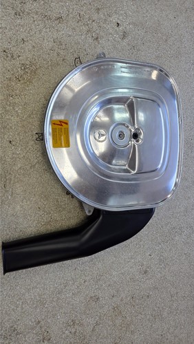 1981-1985 MERCEDES R107 380SL ENGINE AIR INTAKE CLEANER FILTER BOX HOUSING OEM