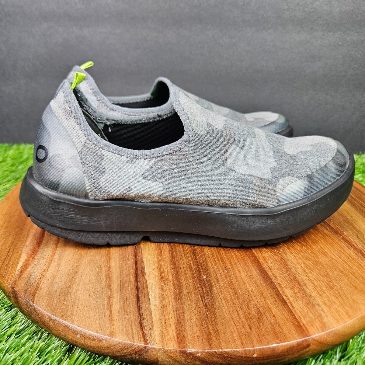OOFOS OOMG Eezee Low Womens Size 8 Gray Black Camo Slip-On  display picture 1