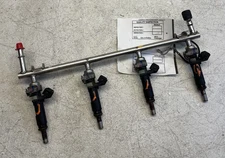 2011-2015 Chevrolet Cruze 1.8L L4 Engine Fuel Injection Rail W/ Injectors Assy