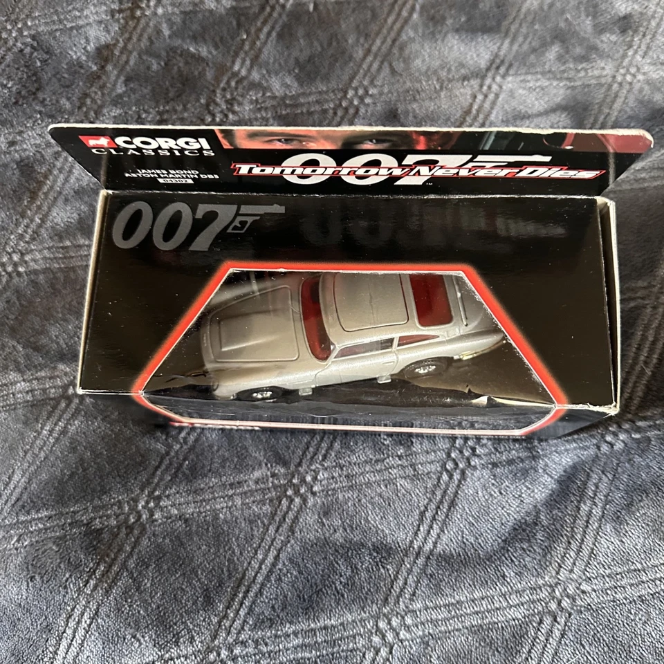 Corgi 04302 Classic James Bond 007 Aston Martin DB5 limited edition Boxed - Image 3 of 4
