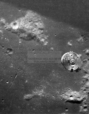 APOLLO 10 COMMAND AND SERVICE MODULES FROM LUNAR LANDER B&W 11X14 PHOTO
