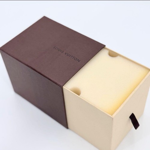 Louis Vuitton Glass Snow Globe Dome Hotel Page Boy Limited 2012 w/Box - Picture 10 of 10