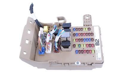 Subaru Outback Sicherungskasten 82201AL011 BS 2015 Rechtslenker 25424277