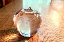 SIGNED VTG life-sized apple shaped Steuben crystal clear glass apple paperweight
