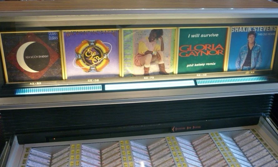 Seeburg  SHOWCASE 1967 STEREO Jukebox  SPARES OT REPAIR - Image 2 of 4