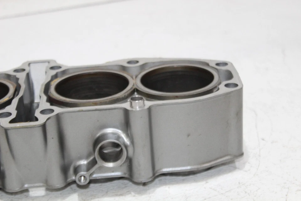 Kawasaki Ninja ZX6 ZX-6 1998-1999 motor pistón cilindros bloque jarra Foto 2 de 4