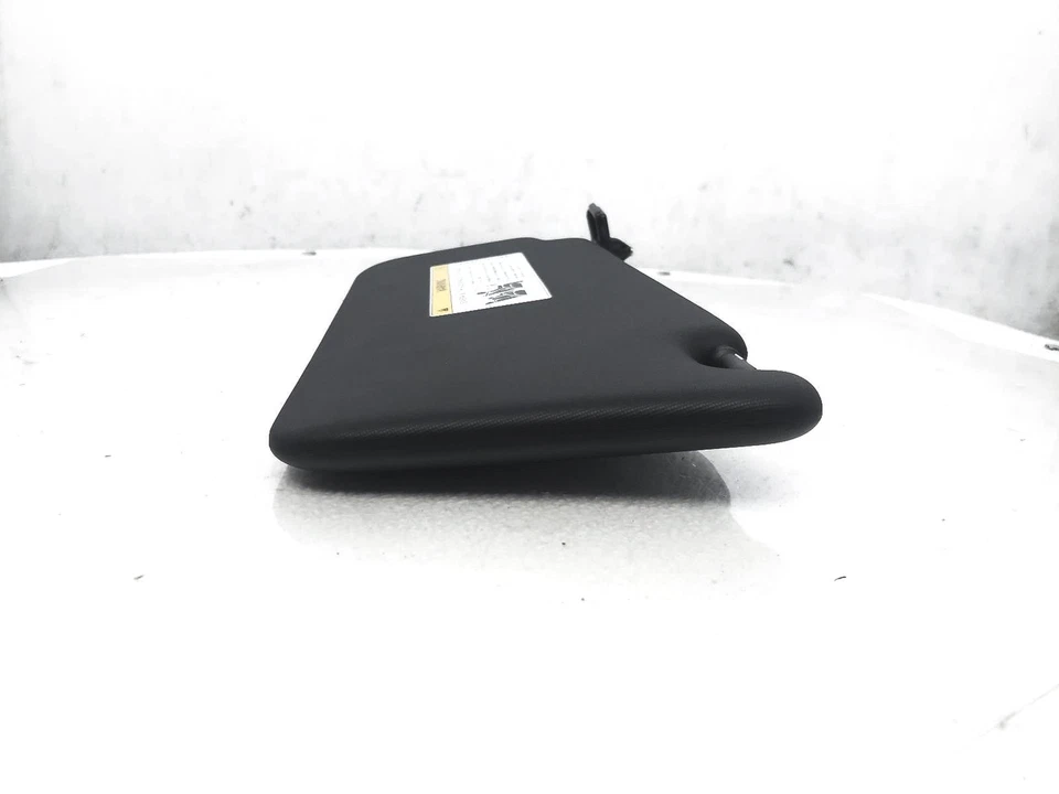 Parasol interior lado pasajero Mercedes-Benz Gla250 2015-2020 1778106200 Foto 3 de 4