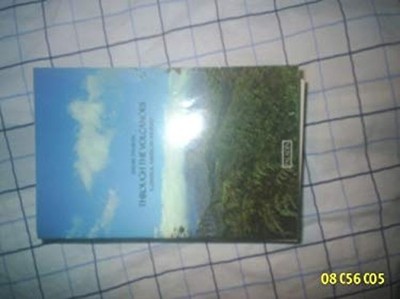 Through the Volcanoes : A Central American Journey Paperback Jere