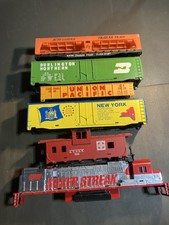 TYCO HO Trains Engine Freight Car Parts Lot
