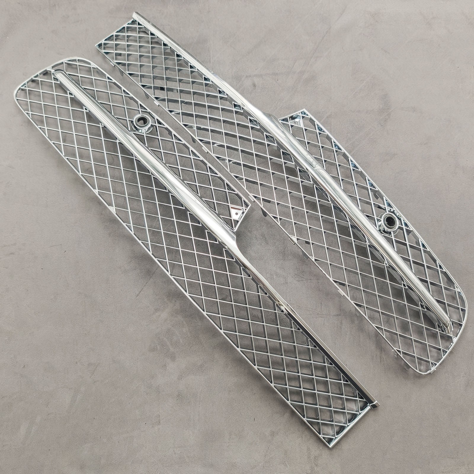 Bentley Continental Flying Spur Right Grille Chrome P/N 4W0807647A