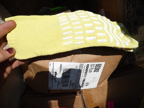 SET 2 PR MEDIZINISCHE RUTSCHFESTE KRANKENHAUSSOCKEN GELB XLG HOHES RISIKO RUNDUM PROFILE - Bild 3 von 3