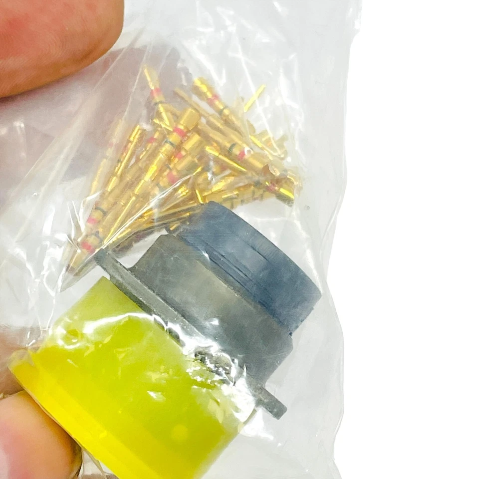 3 pcs Circular MIL Spec Connector Receptacle 26 Position with Gold Contact Pins - Image 3 of 4