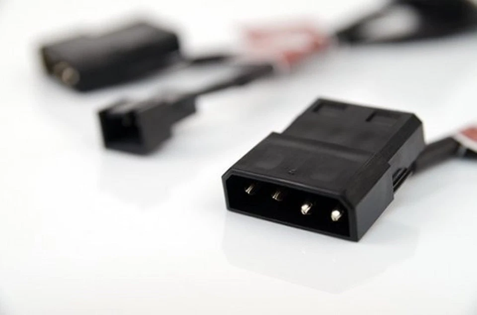 NEW Noctua NA-SAC1 3-PIN To Molex 4-pin connector Adapter Cable Fan 3-pcs Set - Image 2 of 4