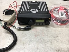Motorola XTL1500 VHF 136-174mhz P25 digital mobile Radio M28KSS9PW1AN XTL w/ mic