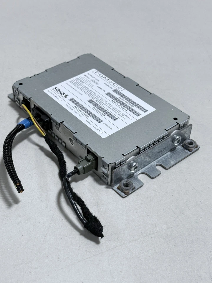 Unidade módulo rádio receptor satélite 07-11 Jaguar XK XKR 8W8318C963AB OEM #3579 - Imagem 4 de 4