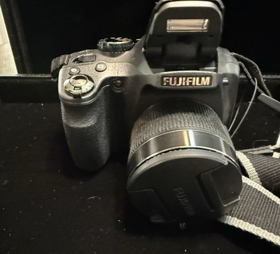 Fujifilm FinePix SL300 Digital Camera 14MP 30x Zoom w/ Accessories & SD Card