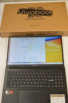 ASUS Vivobook Go 15 E1504 15,6 Zoll AMD Ryzen  3 7320U 8 GB 512 SSD Radeon OVP