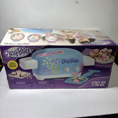 Easy Bake Ultimate Electric Oven Toy for Kids 8+, Includes Baking Accessories