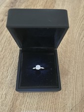 Round Brilliant Solitaire 0.9 Carat Engagement Ring Platinum Band (Size L)