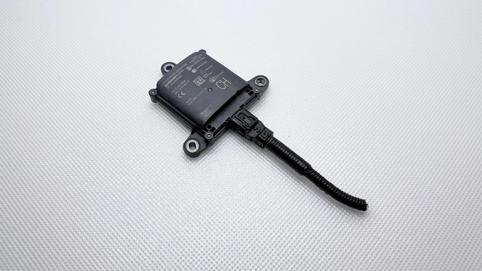 2018 - 2020 Toyota C-HR Blind Spot Radar Object Sensor Module 88162-F4011 OEM - Image 2 of 4