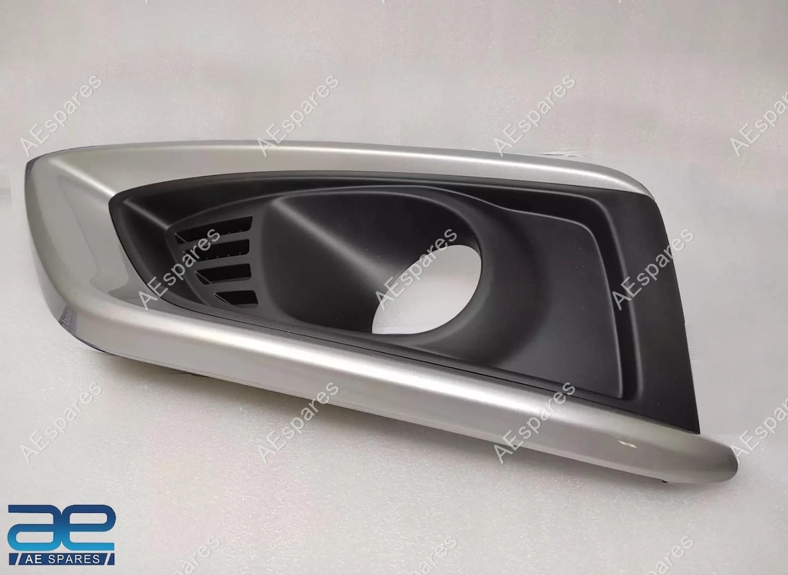 Front Fog Lamp Bezel Cover LH For Suzuki Ciaz 2018-2020 71760M82R10-BMB view 3