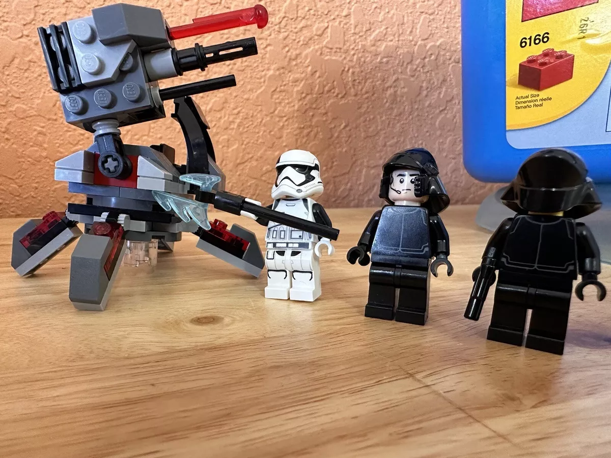 2018 LEGO Star Wars Set 75197 First Order Specialists Battle Pack Stormtroop