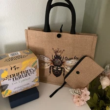 Nurture by Nature RELAX & UPLIFT Botanical Spa Gift Set / 🐝 Bee Tote NWT