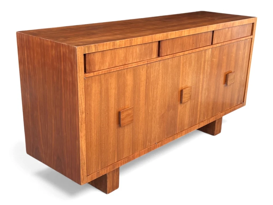 Credenza de nogal danés Mid-Century años 60 diseño mínimo recién lacado Foto 3 de 4