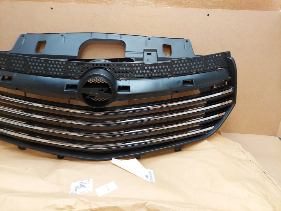 Vauxhall Vivaro B X82 Front Upper Radiator Grill 93450928 2014-2019 Genuine - Image 2 of 4