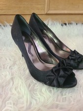 Nina Classic Business Dressy Black Satin Peep Toe/w Bows 3.5" Heel Pumps SZ 7.5