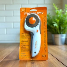 Fiskars Ergo Control 60 mm Rotary Cutter for Heavy Duty Cutting 197940