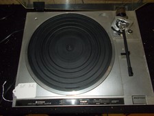 Hitachi HT-45 Full Size Turntable. For Parts, Repair, or Restoration. SO0032