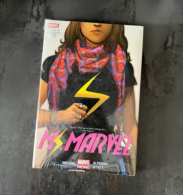 Ms. Marvel 1 Graphic Novel Comic English Hardcover 