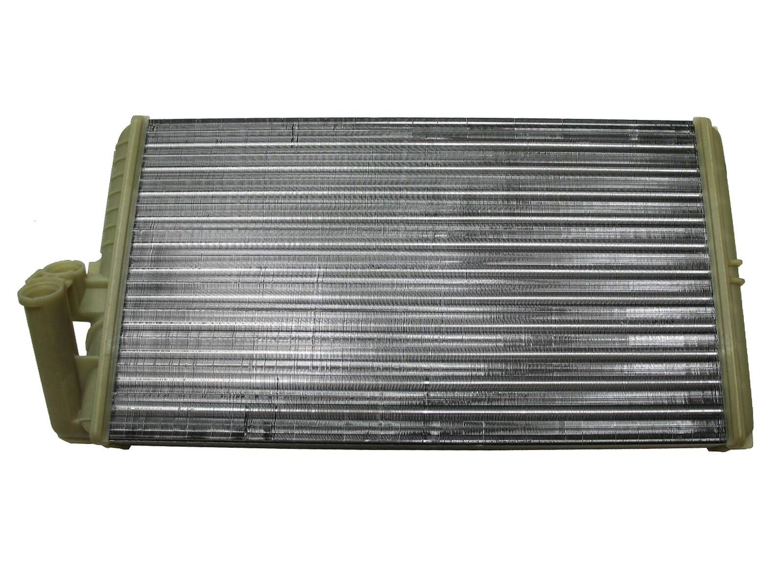 Échangeur de chaleur DT Spare Parts 4.63342 radiateur camion 390x226 mm