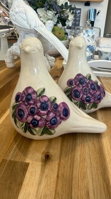 Vintage Keramik Taube Paar applizierte Anemone Blumen Vogel Figuren Ornamente