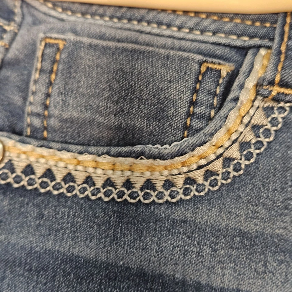 Girls Faded Glory embroidered bootcut flare casual strait leg jeans 6X - Image 2 of 4