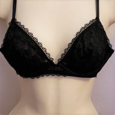 Victoria's Secret Medium Black Lace Underwire Bralette