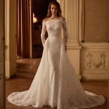 Elegant Mermaid Lace Wedding Dress Sweetheart Sleeveless Backless Bride Gown