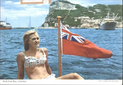 Vintage John Hinde Postkarte Gibraltar Rock from Bay British Red Ensign 2GBZ19