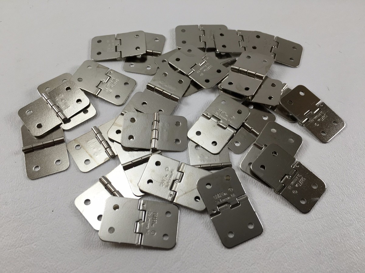 LOT OF 30 STEEL CRAFT HINGES 1.25