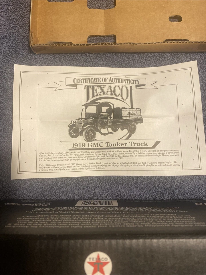 Ertl Collector Series 17 1919 GMC Tanker Truck Texaco Petroleum Products 19542V - Image 4 of 4