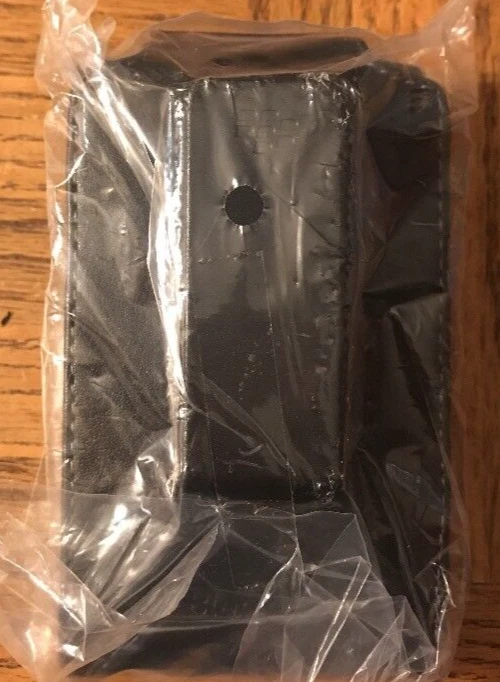 全新黑莓手机壳-全新发货 N 24 小时 — 第 2/2 张图片