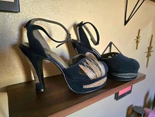 Vintage 1940s Platform Peeptoe Heel
