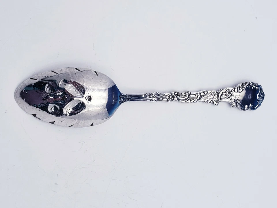 Versailles by Gorham Sterling Berry Spoon 手工追逐水果设计碗 13371 — 第 4/4 张图片